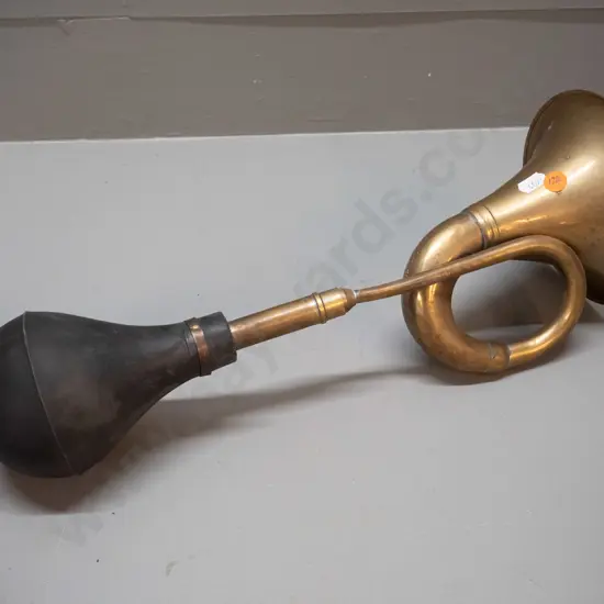 vintage brass car horn with black rubber bulb - slightly bent / wobbly where it has had repair L-400