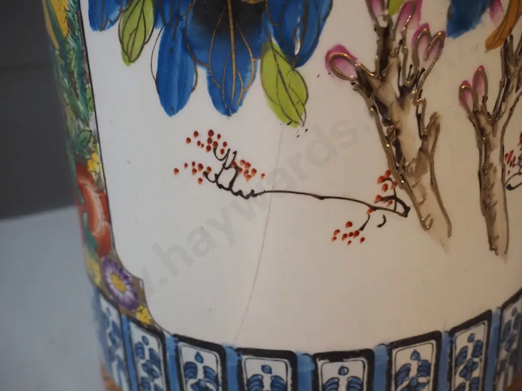 Chinese tall vase or umbrella stand with chrysanthemum and bird motifs - hairline crack H-475 D-190 Image 1++
