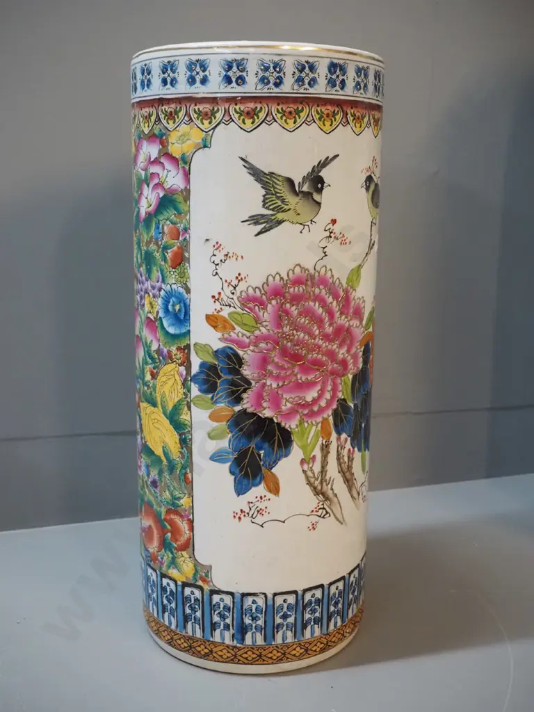 Chinese tall vase or umbrella stand with chrysanthemum and bird motifs - hairline crack H-475 D-190 Image 1++
