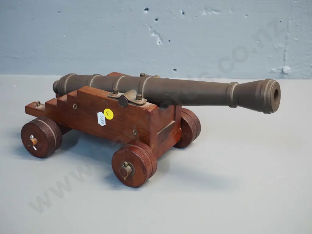 ornamental metal and timber model cannon H-140 L-330 - 1967 maker's name stamped on bottom Image 1++