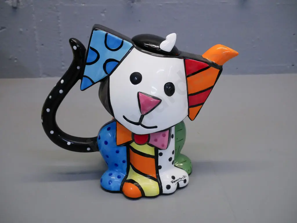 Romero Britto ceramic teapot - colourful cat design (lid fits loosely) H-210 W-250 Image 1++