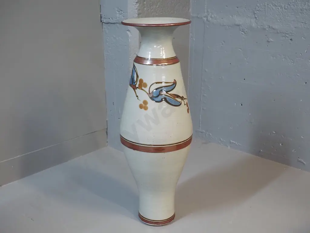 Richmond? NZ studio pottery large vase H-590 D-220 at widest Image 1++