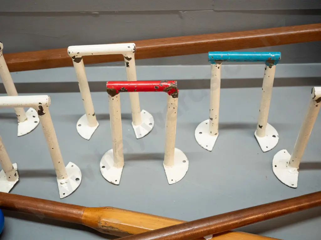 retro croquet items - painted metal hoops with screw or pin hole bases H150, 4 mallets L-960, 2 composite and 2 plastic Image 1++