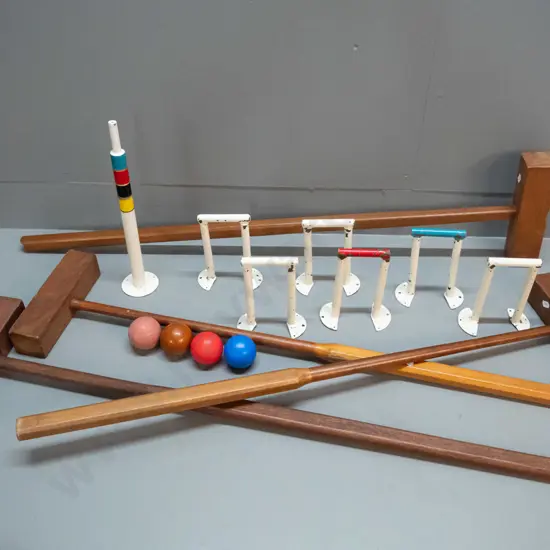 retro croquet items - painted metal hoops with screw or pin hole bases H150, 4 mallets L-960, 2 composite and 2 plastic