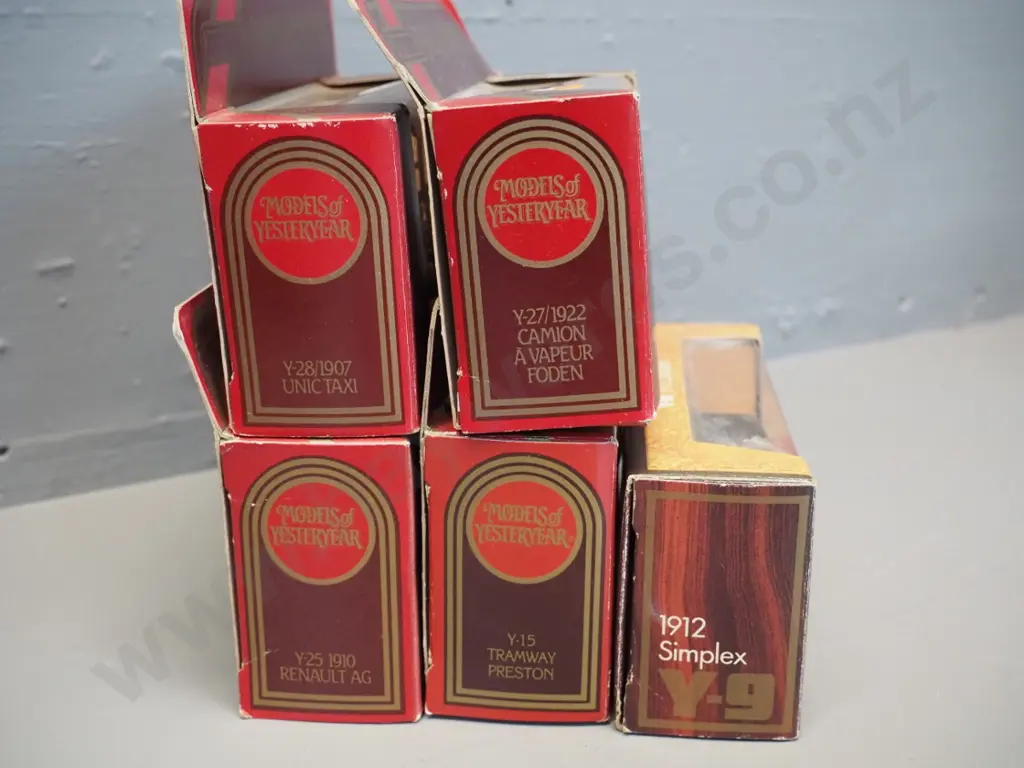 5 Matchbox Models of Yesteryear model vehicles in original boxes - delivery trucks, bus etc. Image 1++