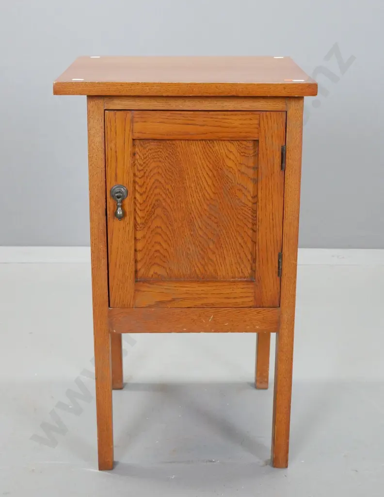 vintage oak bedside single door cabinet with metal drop handle H-660 W-390 D-375 Image 1++