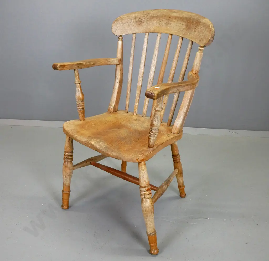 Victorian oak and elm stick-back Windsor chair with stretcher base - arms are loose, has had repairs H-940 W-560 D-440 Image 1++