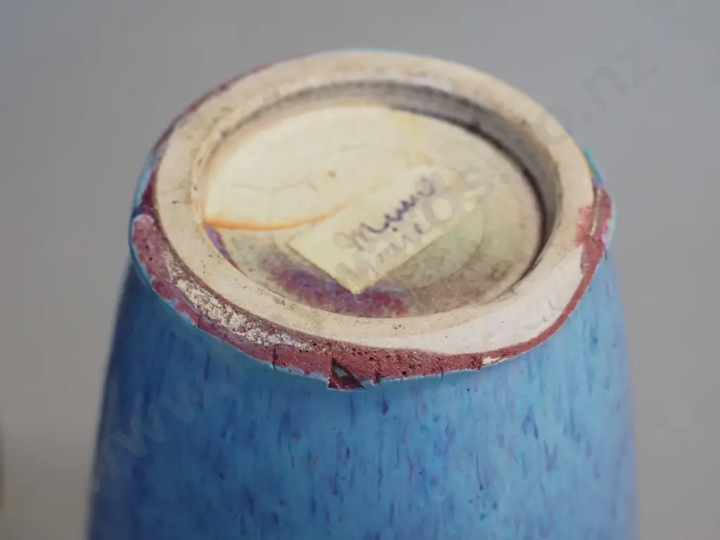 2 pottery vases - large incised pattern H-320 and smaller mauve and blue drip glaze, no maker's marks Image 1++