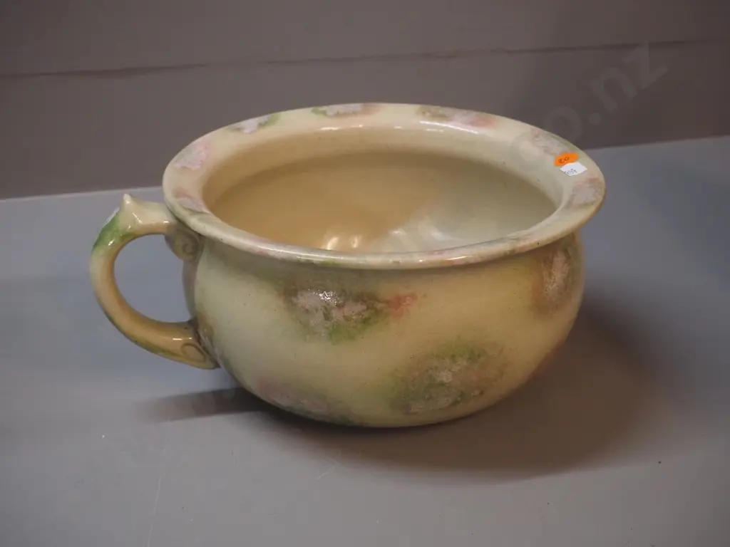 Timaru Potteries mottled glaze chamber pot H-125 D-280 Image 1++
