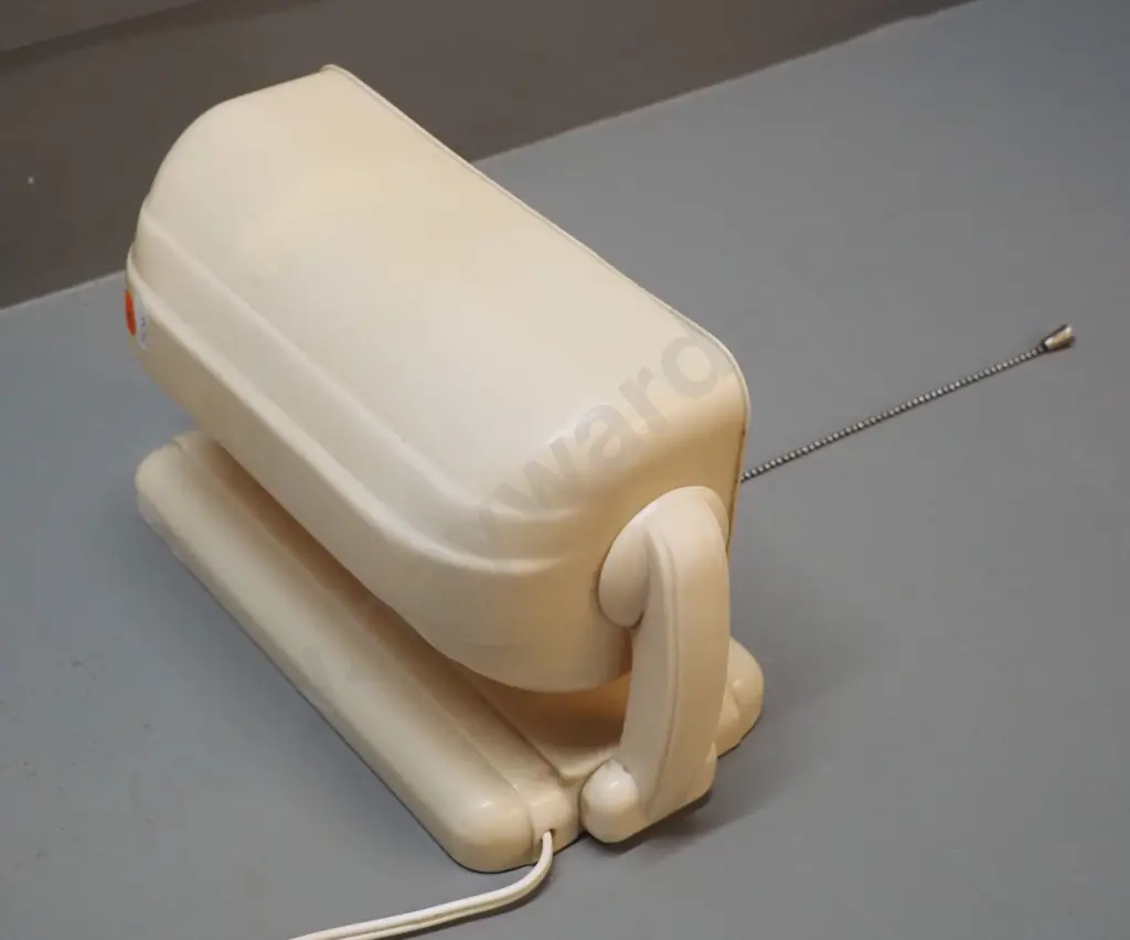 retro bakelite or plastic wall mount reading lamp with tilting shade, pull cord switch, some paint marks, discolouration Image 1++