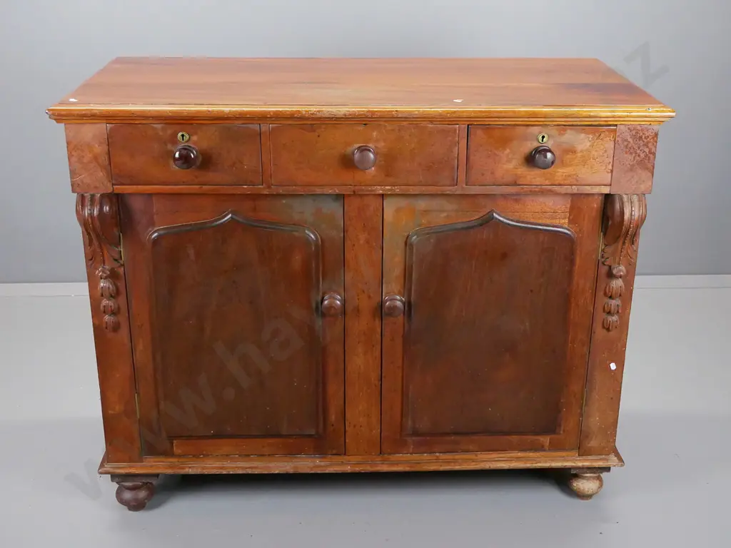 colonial dresser base in cedar having three top drawers above two shield cupboard doors, Image 1++