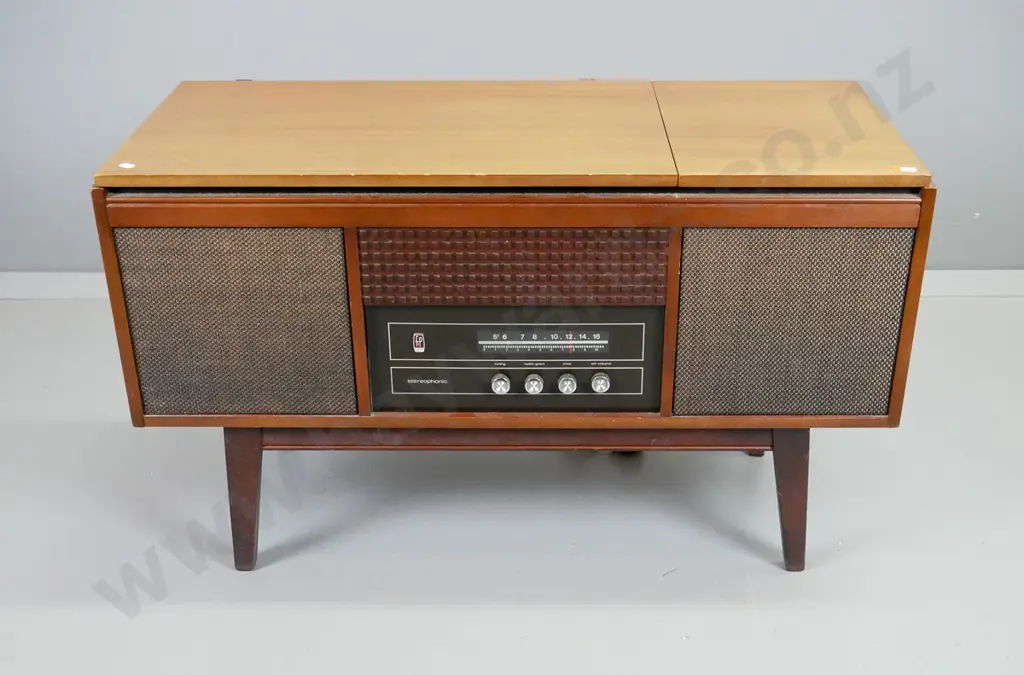 retro mahogany cased Murphy radiogram with Fisher & Paykel logo with documents H-540 W-890 D-390 Image 1++