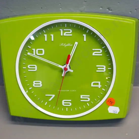 retro lime green plastic cased Rhythm battery powered wall clock H-170 W-220