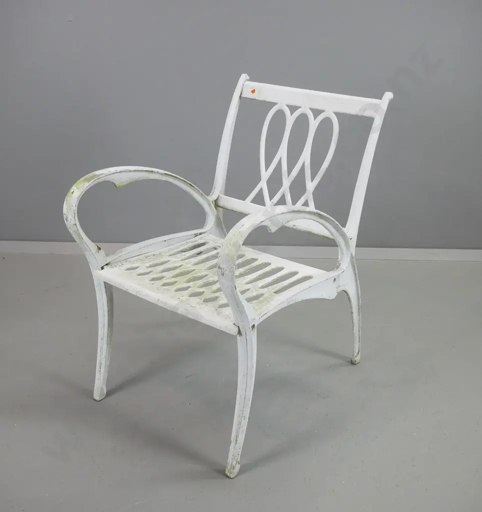 4 art deco style cast alloy patio chairs Image 1++