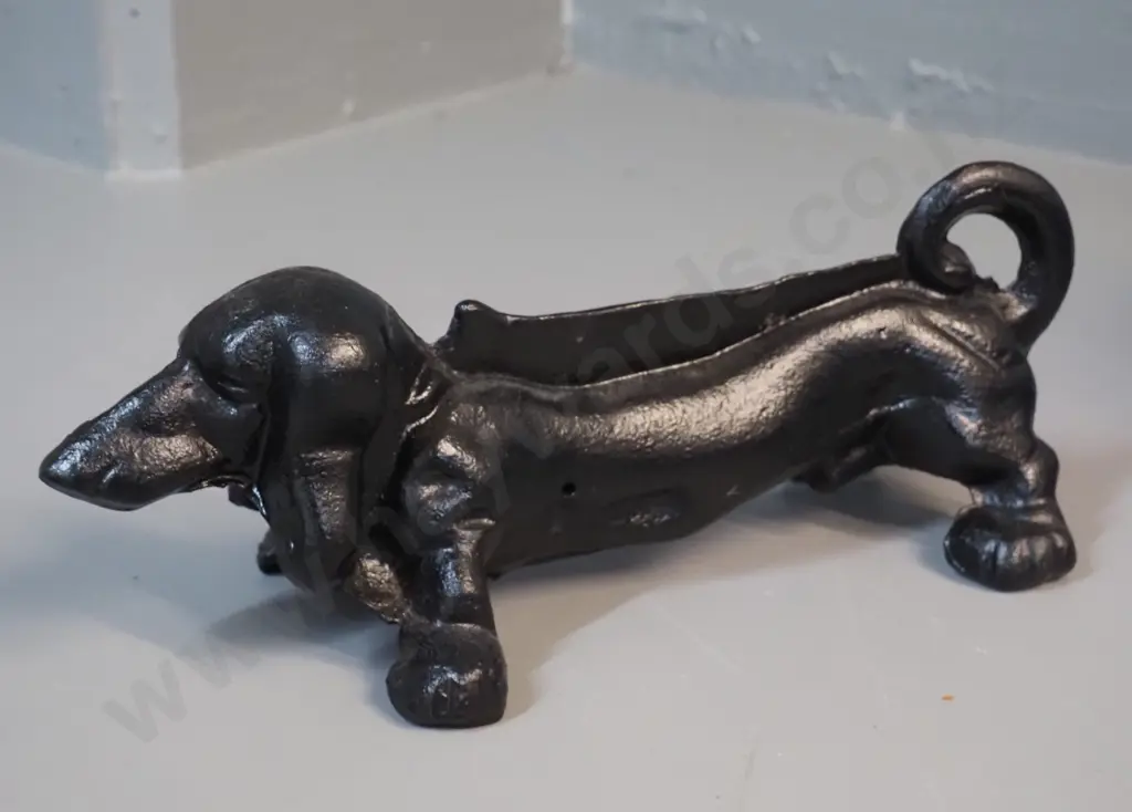 2-piece cast iron dachshund boot scraper H- 110 L- 340 Image 1++