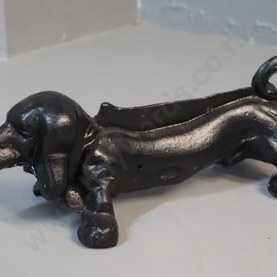 2-piece cast iron dachshund boot scraper H- 110 L- 340