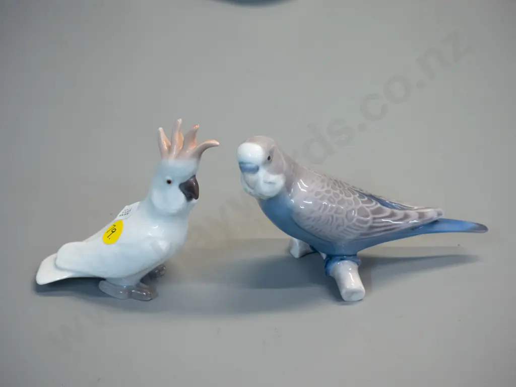 2 Bing & Grondahl bird figures - budgie H-90 L-140 and cockatiel Image 1++