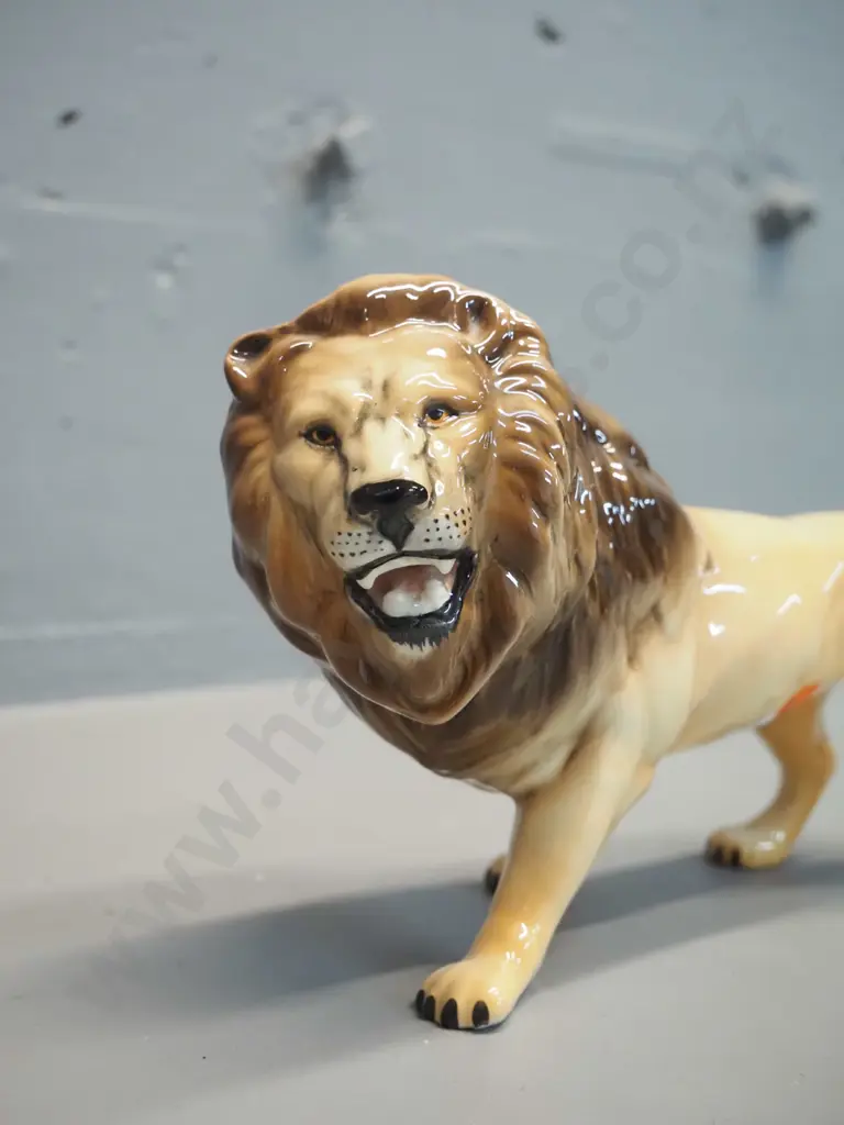 Beswick lion figure H-140 L-240 Image 1++