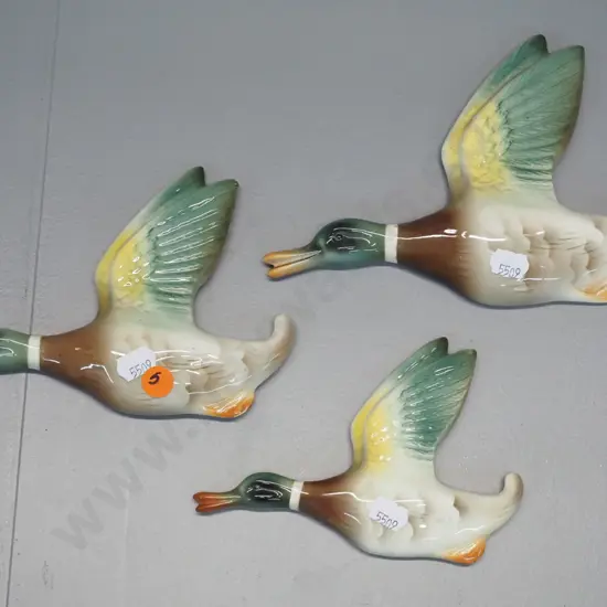 set of 3 English flying wall ducks - one marked Keele St Pottery Staffordshire - largest is H-120 W-165