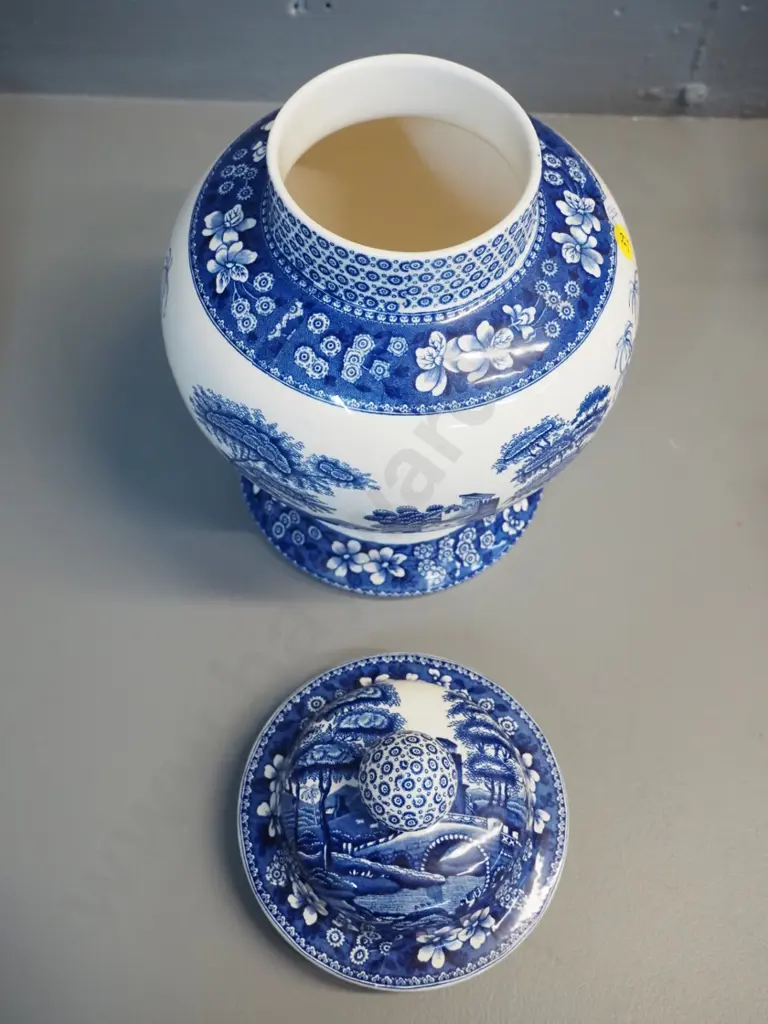 Spode "Blue Tower" lidded urn/temple jar H- 285 Image 1++