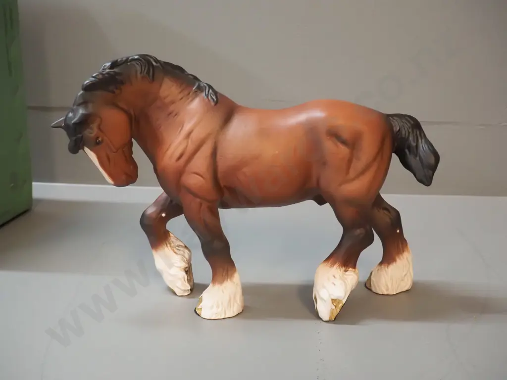 Beswick large matte finish shire horse H-220 L-300, with original box. Image 1++