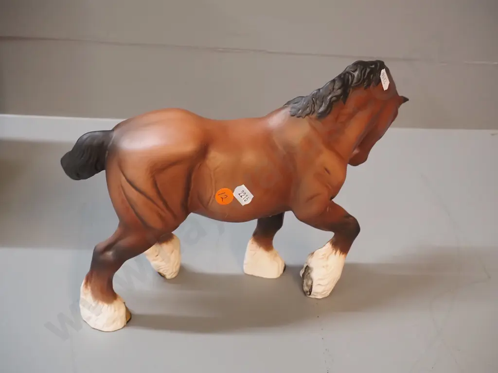 Beswick large matte finish shire horse H-220 L-300, with original box. Image 1++