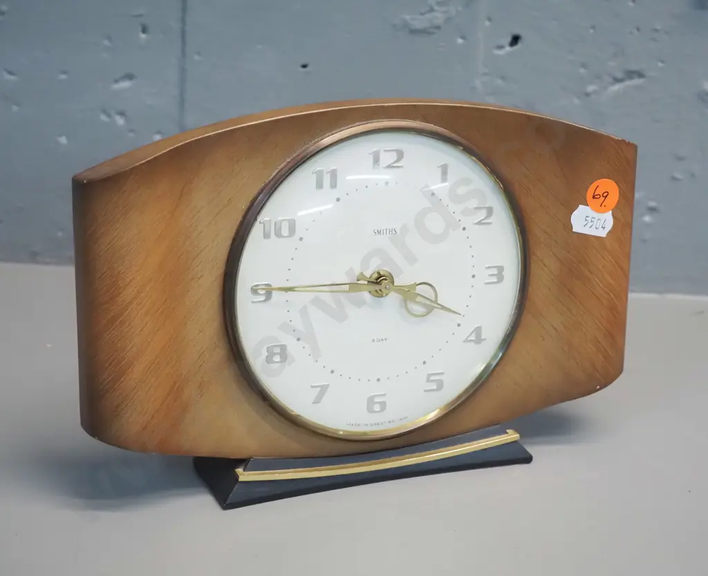 retro Smiths 8-day mantel clock - timber case with brass trim H-155 W-230 Image 1++