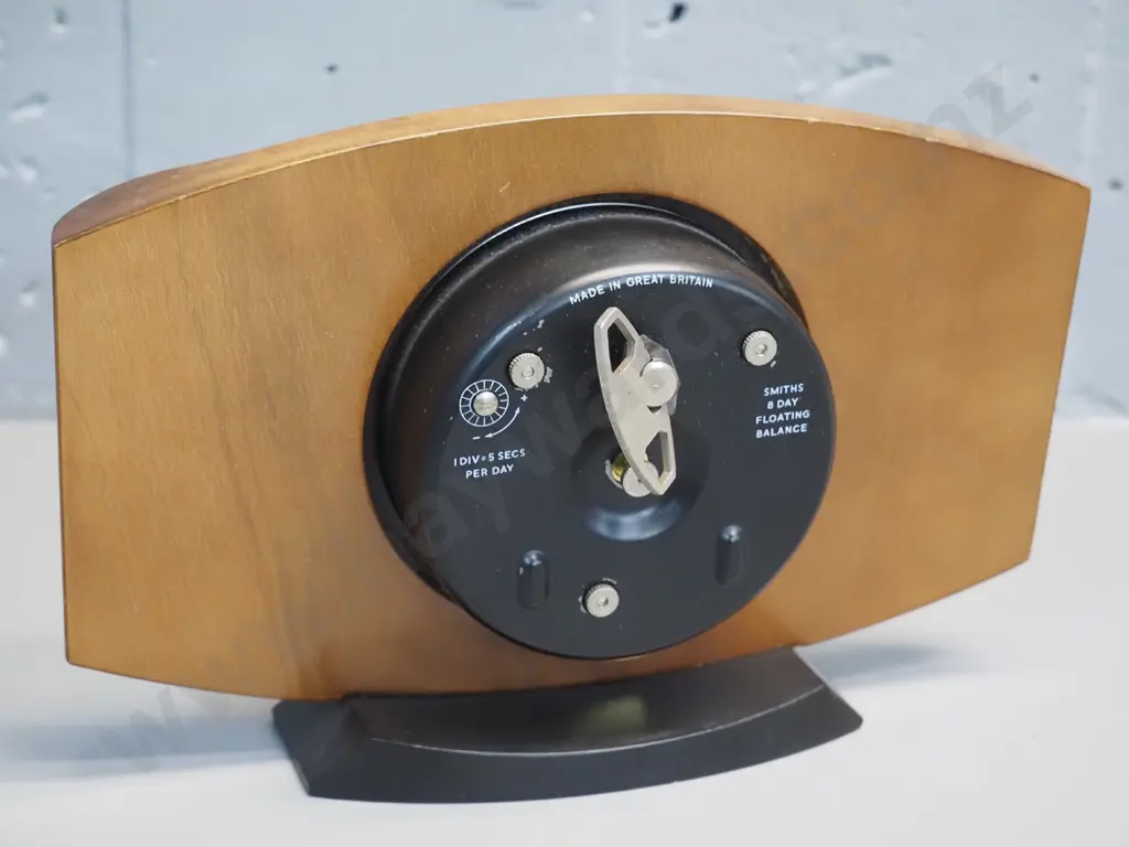 retro Smiths 8-day mantel clock - timber case with brass trim H-155 W-230 Image 1++