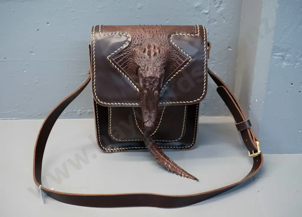 as-new leather and crocodile skin shoulder bag with crocodile head and tail, brass catch and buckle H300 W220 D80 Image 1++