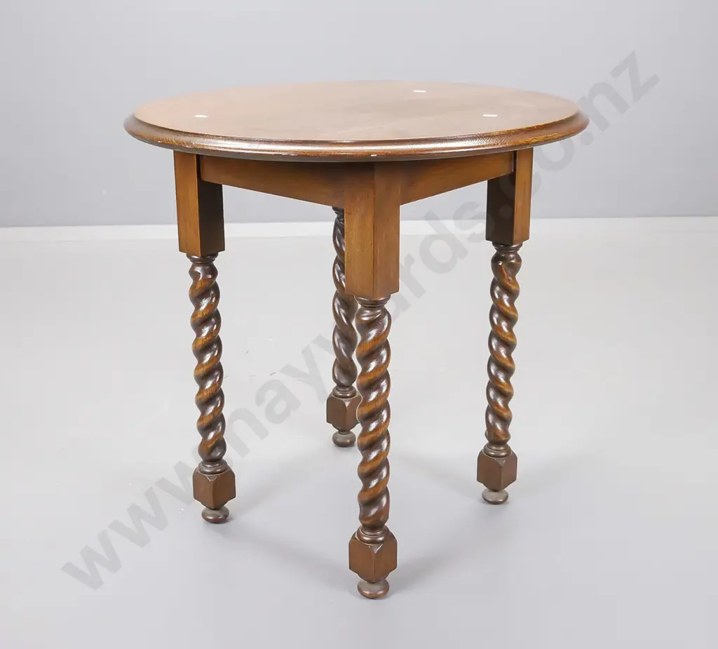 vintage oak circular-top side table on 4 jacobean twist legs, H- 610 W- 600 Image 1++