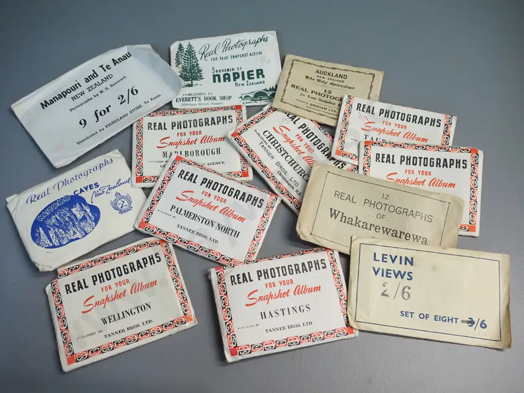 13 small New Zealand souvenir photo sets - north and south island locations Image 1++