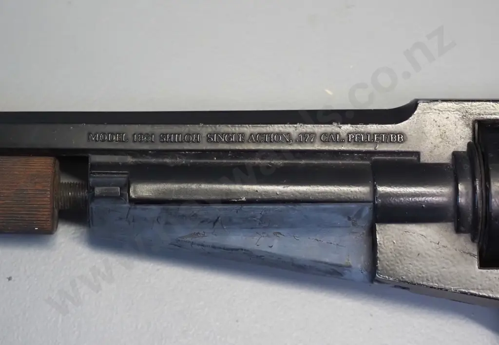 Crosman model 1861 Shiloh 177 calibre air pistol  working condition unknown. L-320 Image 1++