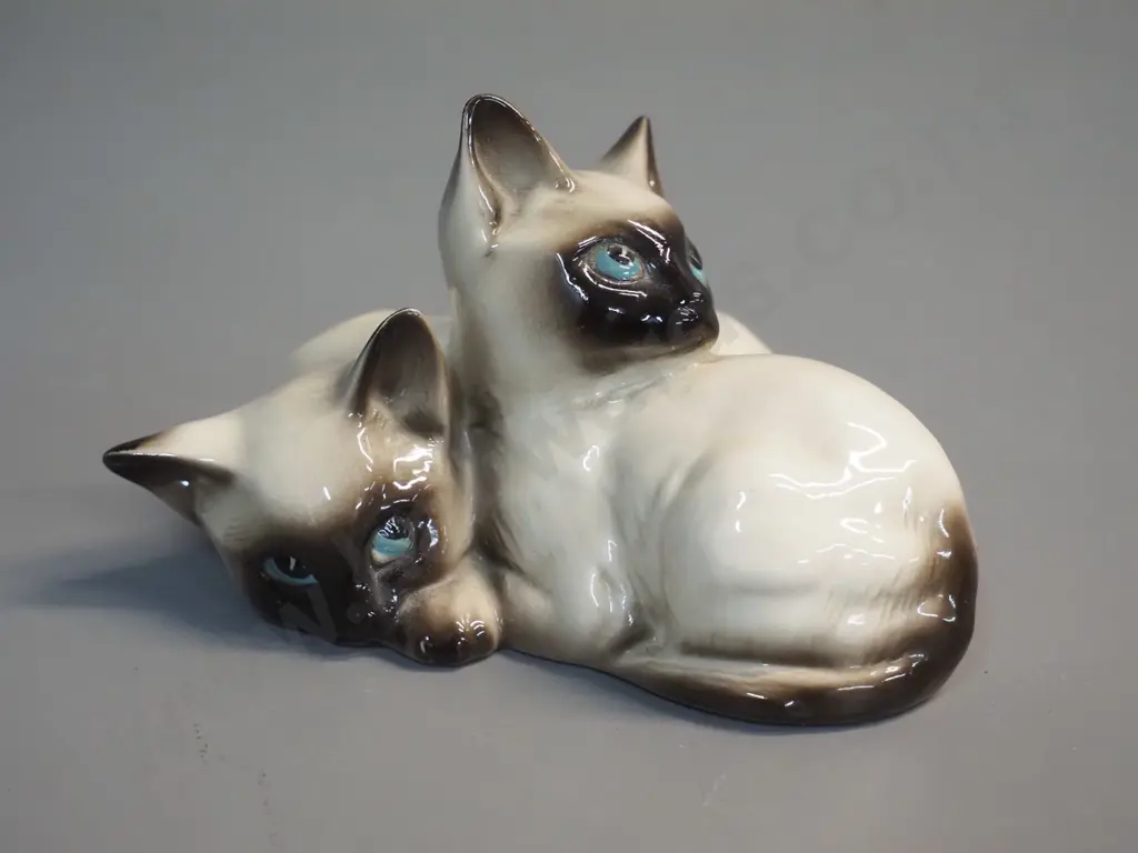 Beswick figurine - two Siamese kittens, number 1296. H-70 Image 1++