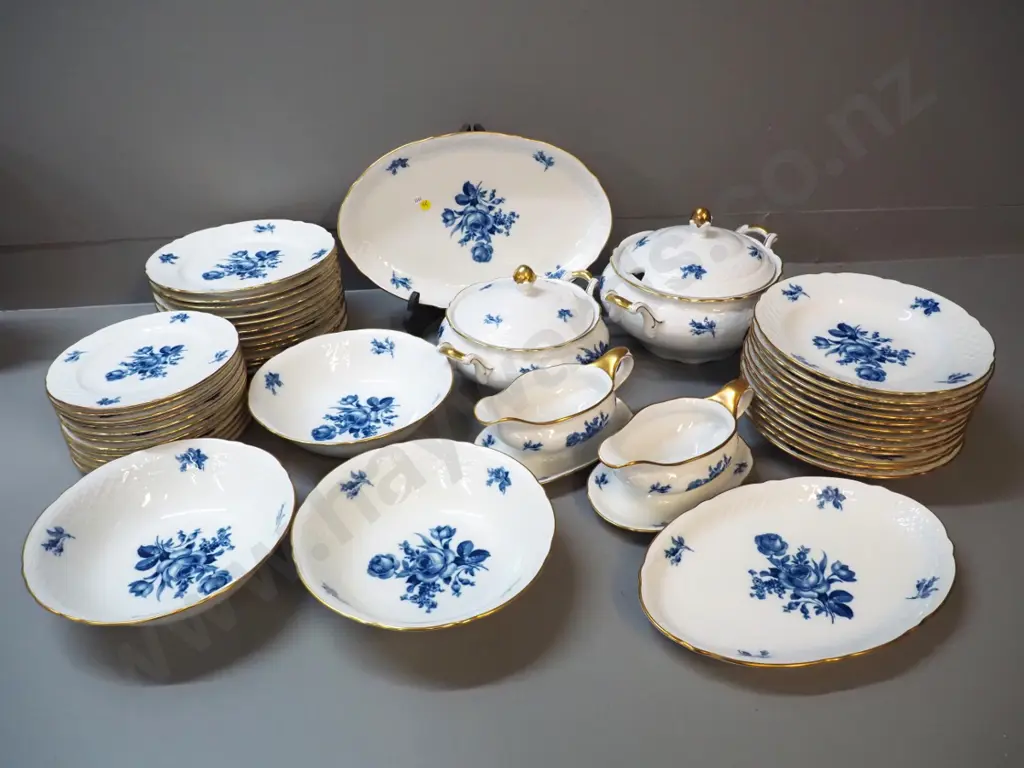Schumann Bavaria "Echt Cobalt" blue and white with gilt trim dinnerware, 12 place, including lidded vege, soup tureen, 2 Image 1++