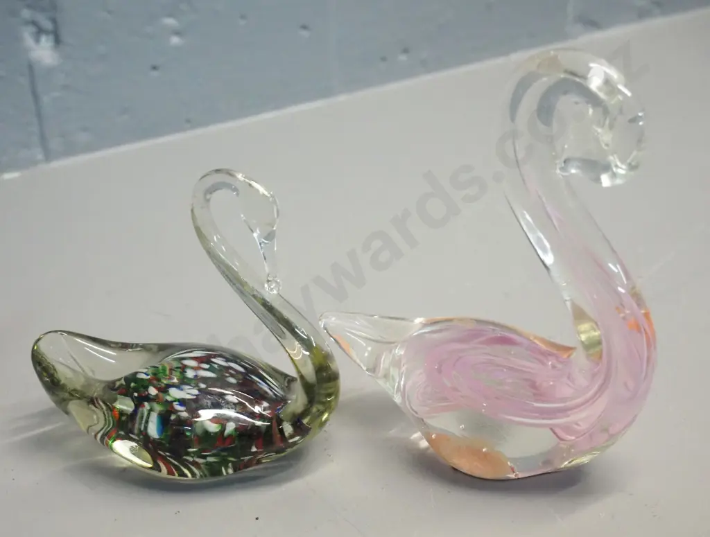 5 small art glass bird figurines - taller swan is H-115 Image 1++