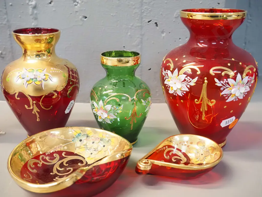 5 pieces of Venetian glass - 3 vases & 2 small dishes - and 2 pieces cranberry glass with clear handles, vase is H-190 Image 1++