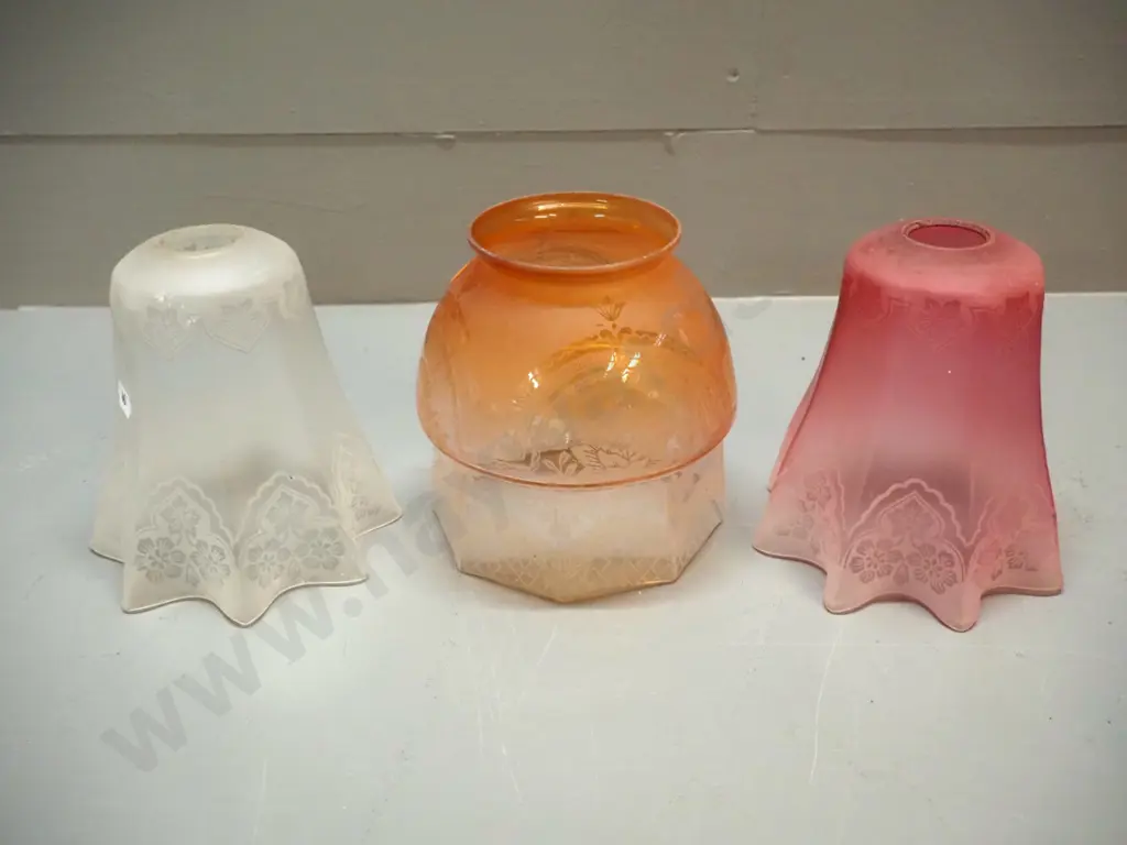 3 vintage etched and frosted glass small lamp shades - all approx. H-150 D-130 Image 1++