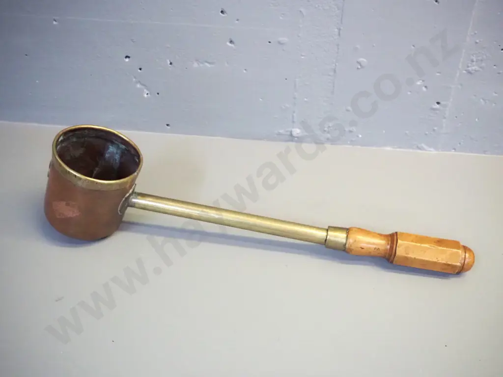 vintage brass and copper cider dipper with wooden handle - Cup is H-100 D-90 - overall length 470 Image 1++