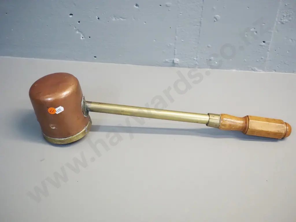 vintage brass and copper cider dipper with wooden handle - Cup is H-100 D-90 - overall length 470 Image 1++