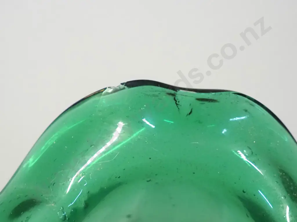2x hand painted green glass vases H-200 - chip to rim of one Image 1++