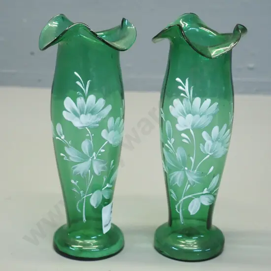 2x hand painted green glass vases H-200 - chip to rim of one
