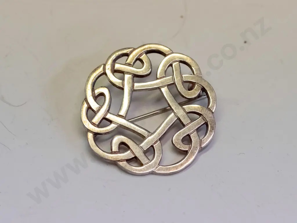 silver brooch marked Image 1++