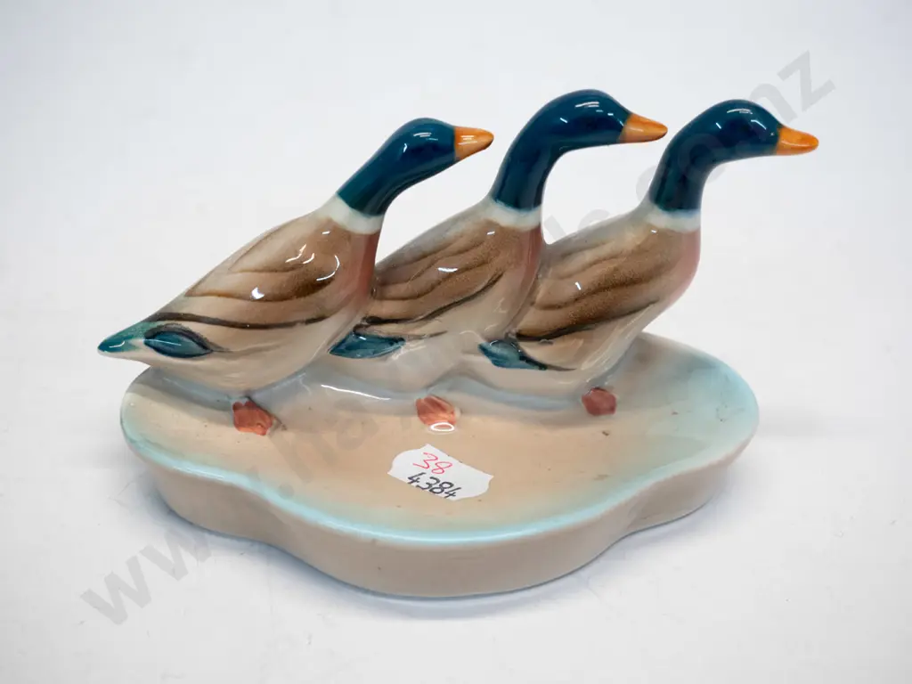 small Beswick duck dish Image 1++