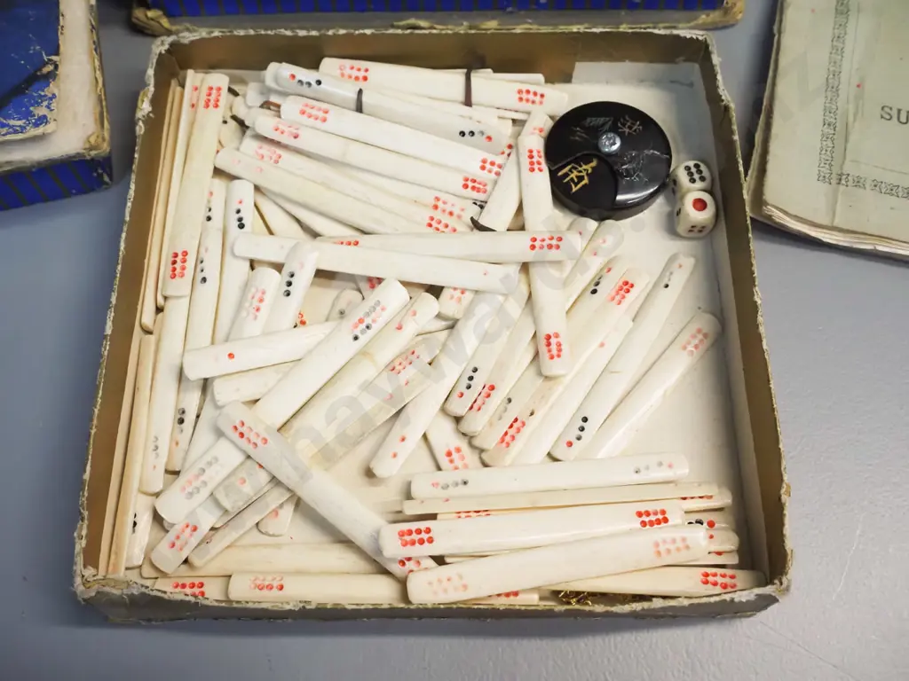 vintage mahjong set with bone & bamboo pieces and counters, with instruction sheet. Round counter repaired, box not Image 1++