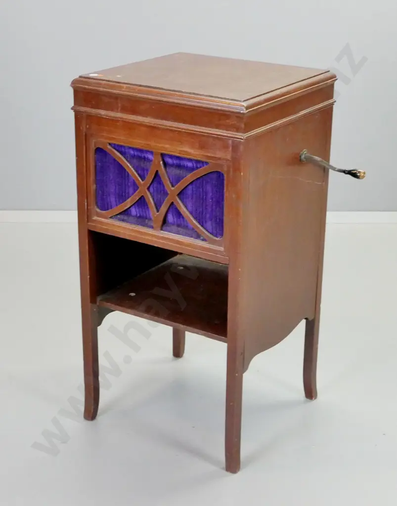 His Master's Voice gramophone in mahogany cabinet, with  large assortment of records, tin of needles H-870 W-450 D-430 Image 1++