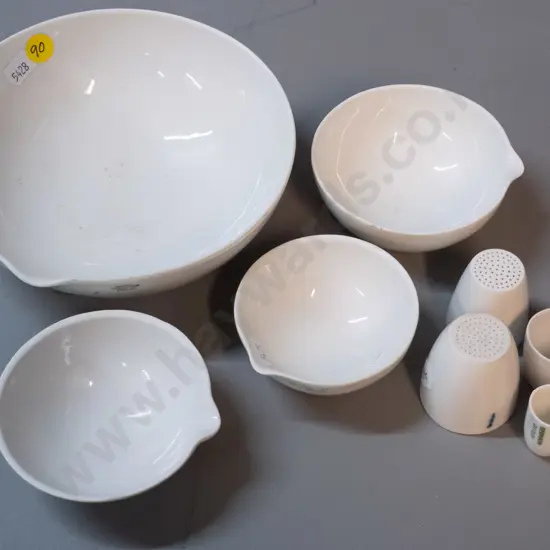 4 Royal Worcester laboratory dishes with pouring lips, and 4 small porcelain strainers or sieves - largest dish is