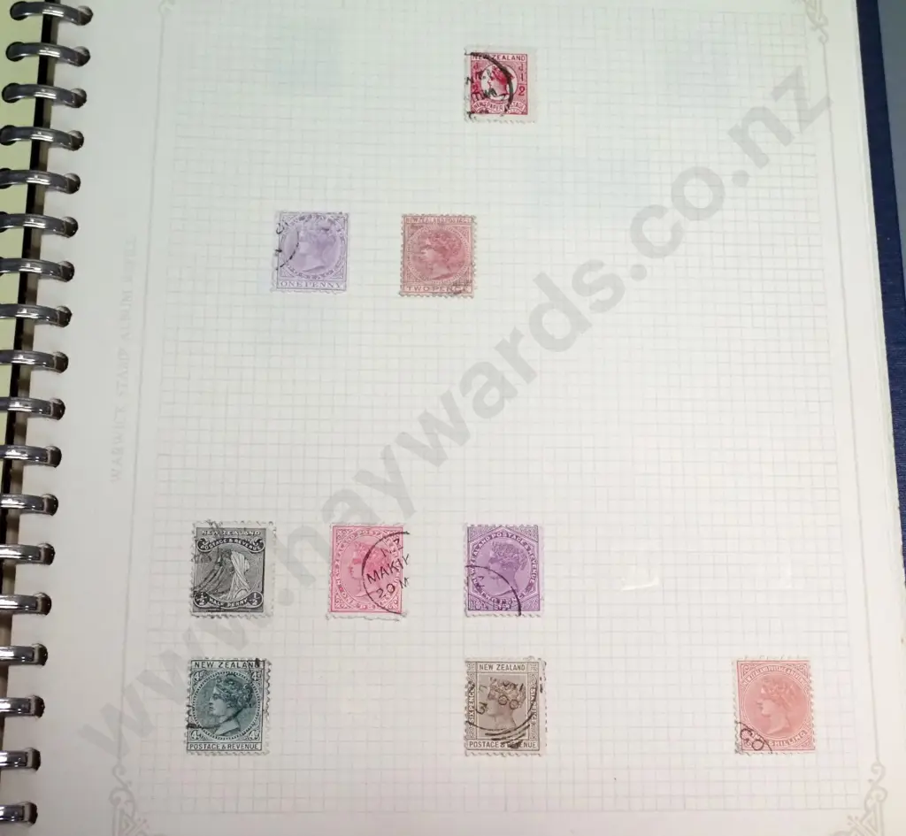 3 New Zealand stamp albums with assorted contents, 1873 onwards Image 1++