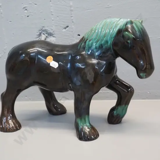 Blue Mountain horse figure - chip to one foot H-230 L-340