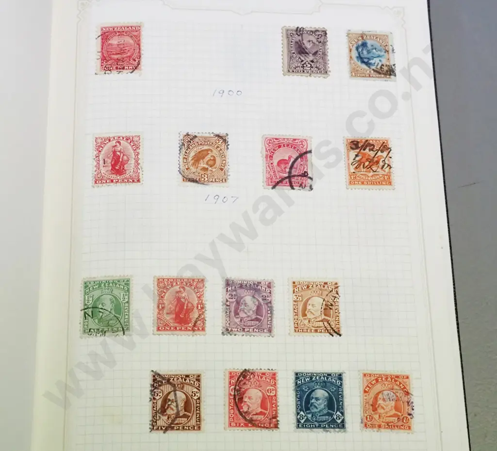 3 New Zealand stamp albums with assorted contents, full face onwards Image 1++
