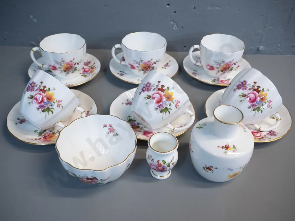 Royal Crown Derby Posies pattern set of 6 breakfast cups & saucers, sugar bowl, and 2 small vases, taller is H110 Image 1++
